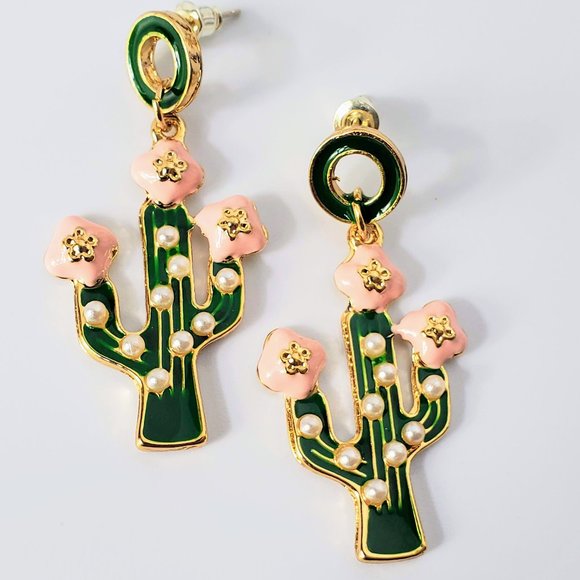 The Girl With Kaleidoscope Eyes Jewelry - Cute Cacti Earrings